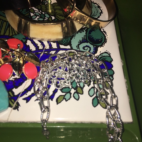 Vintage jewelry bundle - Picture 4 of 6